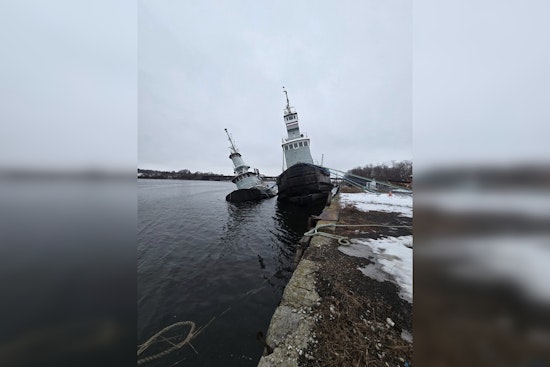 Listing Tugboat Sparks Harbor Scramble Near Brightman Street Bridge