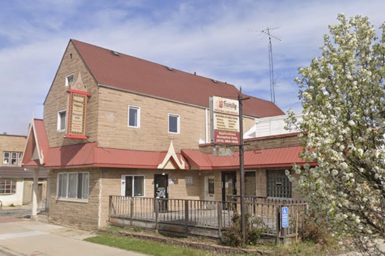 Longtime Pakeng Palace Shutters On National Ave As Elephant TKB Marches In