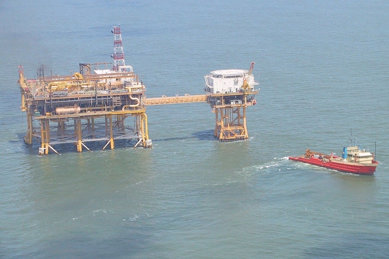 Louisiana Shrimpers Fume As LOOP Oil Spill Hits Peak Spawning Season