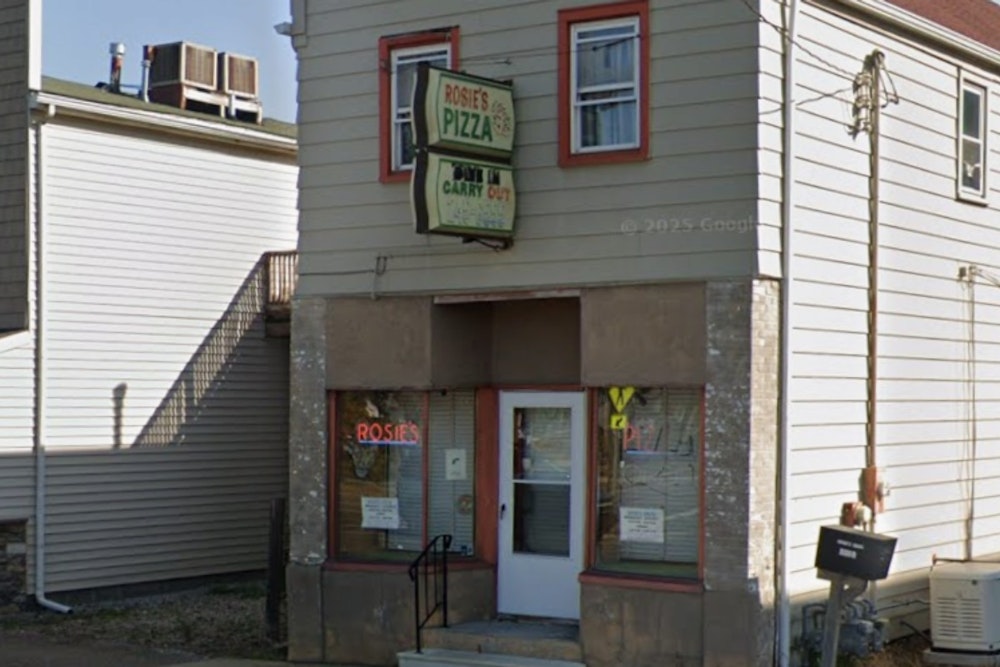 Lorain Favorite Rosie’s Pizza Palace Fires Up Ovens Again After Owner’s Christmas Crash