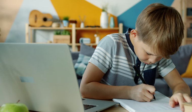 Lower Manhattan Parents Fume Over Plan To Swap Girls’ Business School For AI High School