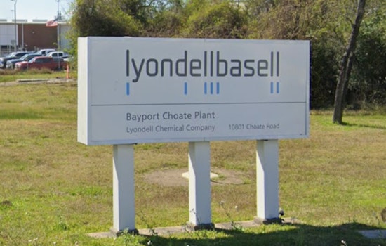 LyondellBasell Flame Lights Up La Porte Night Sky, but City Urges Residents to Stand Down
