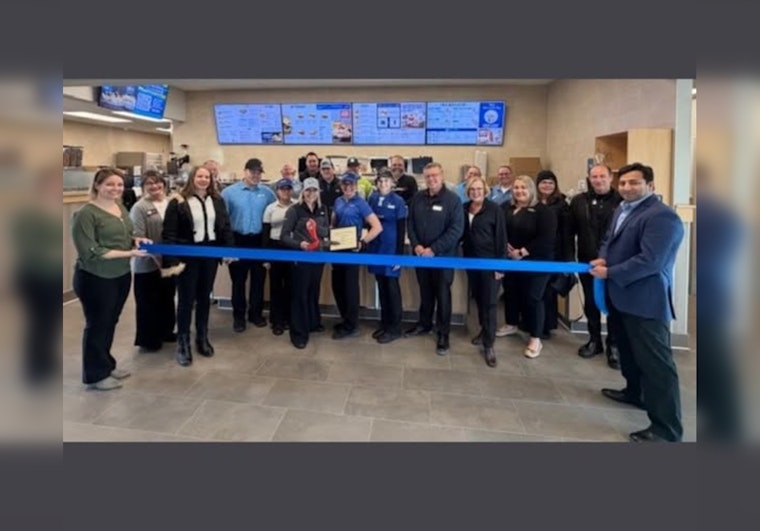 Maple Grove Cuts Ribbon On Second Culver's Near Hy‑Vee