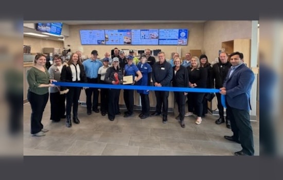 Maple Grove Cuts Ribbon On Second Culver's Near Hy‑Vee