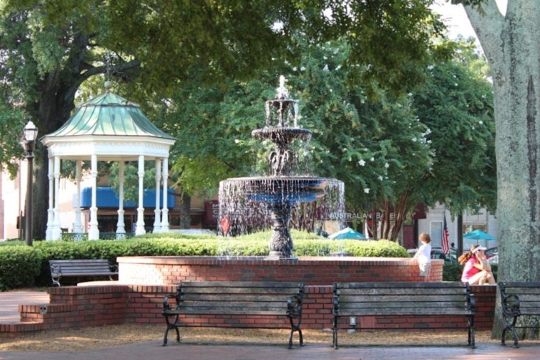 Marietta’s Glover Park Turns 40 With Free Friday Night Jams