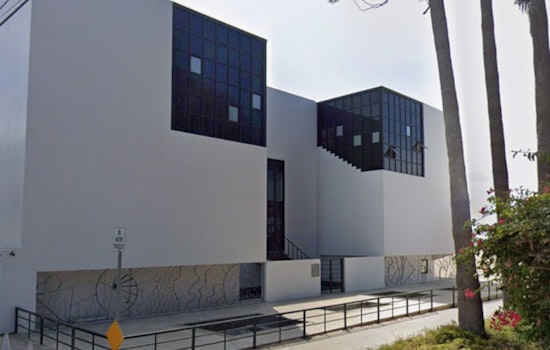 Marina Del Rey Artist House With Chihuly Lists For $10M