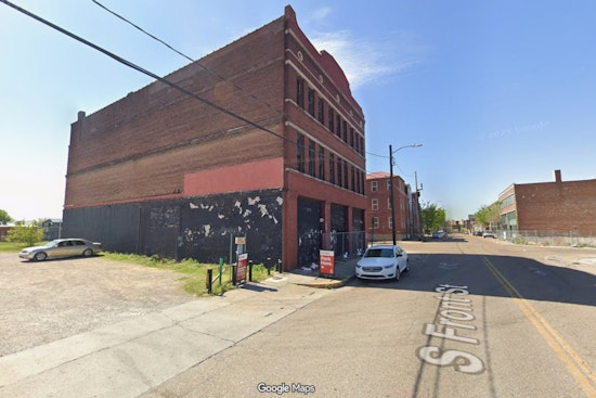 Memphis Blighted South Front Building Comes Down Near Gus's