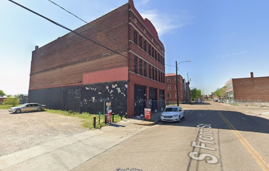 Memphis Blighted South Front Building Comes Down Near Gus's