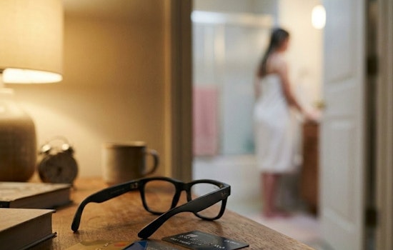 Zuck’s ‘Eye of Sauron’ Smart Glasses Are Reportedly Streaming Naked Neighbors & Bank Records to Kenya