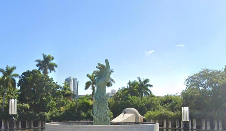 Miami Beach Memorial Unveils High-Tech Chats With Holocaust Survivors