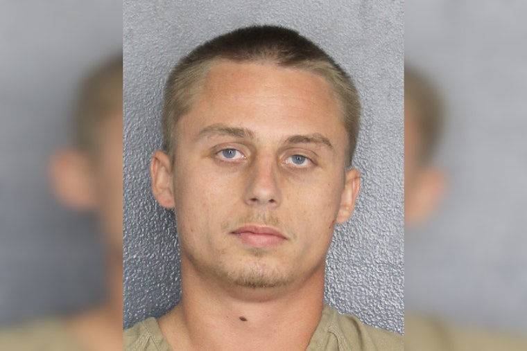 Miami Robbery Victim Shoots Bystander, Ends Up Behind Bars