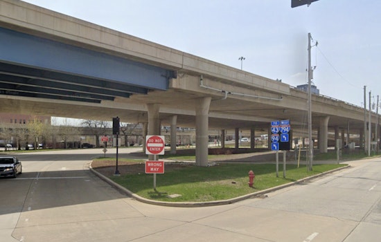 Milwaukee Activists Take I-794 Fight To The Sidewalk