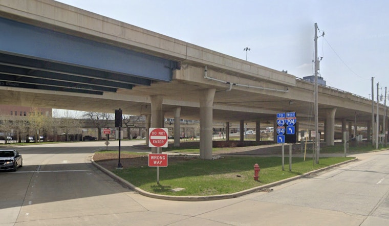 Milwaukee Activists Take I-794 Fight To The Sidewalk