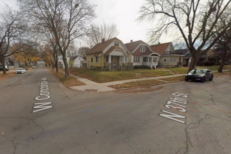 Milwaukee Block On Edge After 41-Year-Old Found Stabbed At 37th And Concordia