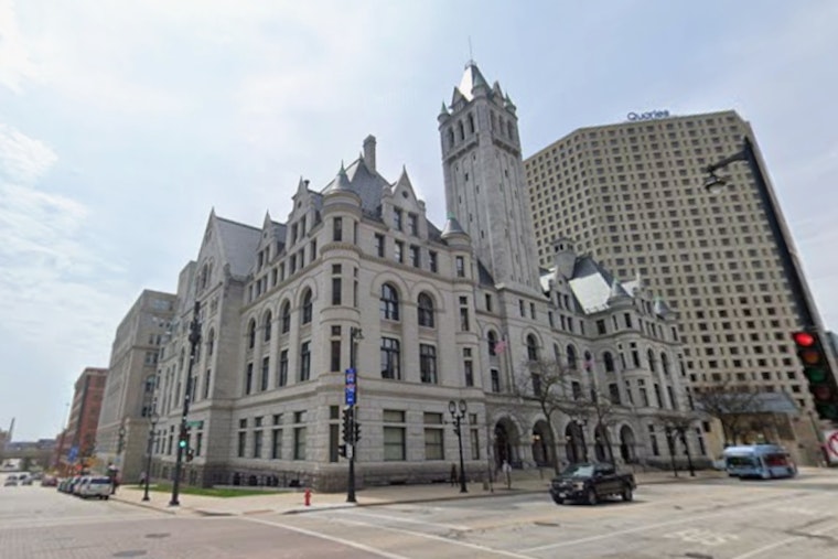Milwaukee Payrolls Fall 7,900 Jobs in December 2025