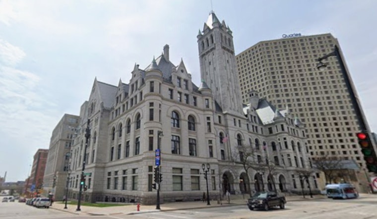 Milwaukee Payrolls Fall 7,900 Jobs in December 2025