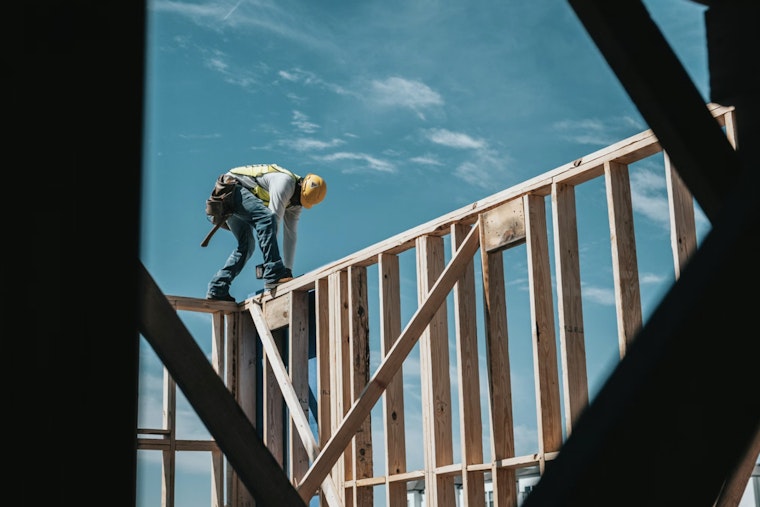 Milwaukee Retail Construction Slams the Brakes as Costs Crush New Projects