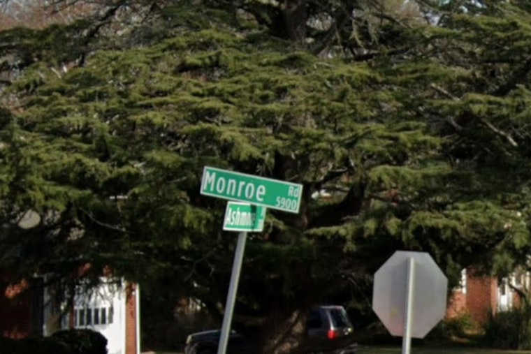 Monroe Road Erupts In Smoke As Charlotte Apartment Blaze Puts Engine 3 In Charge