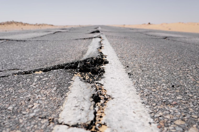 Monster Quake Rattles Antarctic Waters, but Hawaii Dodges Tsunami Scare