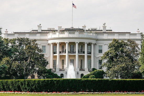 Murphy Torches ‘24/7 Grift’ As White House Donor Pitch Ignites D.C. Backlash