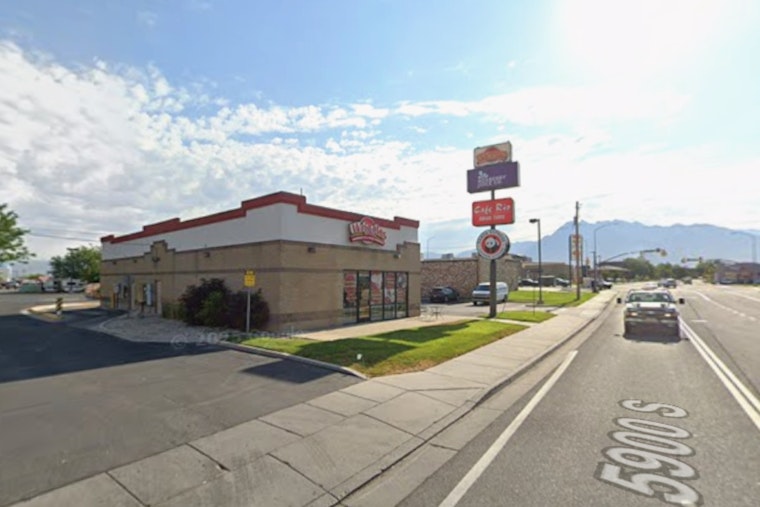 Murray Scores Slice Of Pi As Frankie's Pizza & Pasta Hits Town