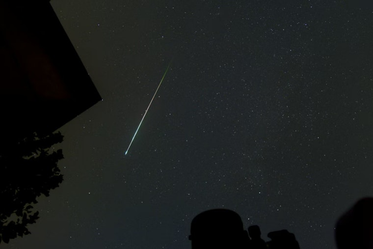 Mystery Green Fireball Jolts Portland Awake, Ignites Buzz Across Northwest Skies