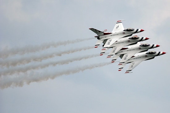 New Top Gun Takes Control Of Milwaukee Air & Water Show
