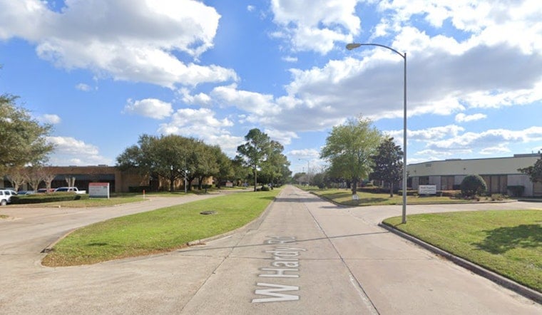 North Houston Man Fatally Shot After Seeking Help At West Hardy Store
