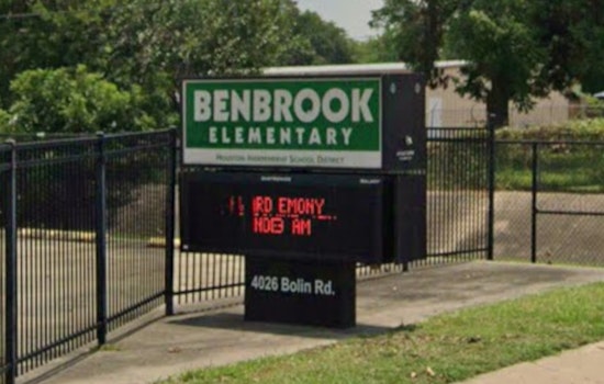 Northwest Houston Bus Stop Shooting Leaves Junior High Student Wounded Near Benbrook
