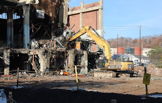Oak Ridge Nuclear Relic Crumbles: Alpha-2 Finally Hits the Ground