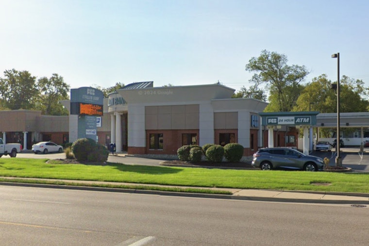 O'Fallon Cops Hunt Highway 50 Bank Heist Suspect