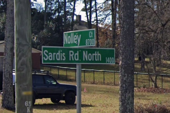 Pre-Dawn Stabbing Leaves One Dead On Maple Shade Lane In Southeast Charlotte
