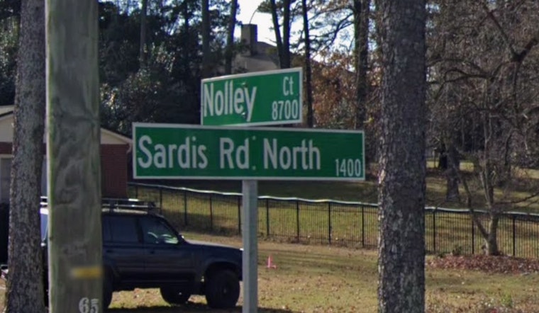 Pre-Dawn Stabbing Leaves One Dead On Maple Shade Lane In Southeast Charlotte