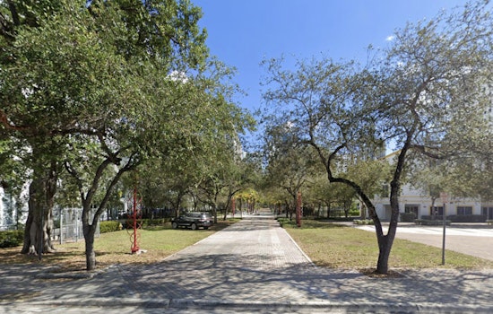 Overtown Smoke Show: Neighbors Get Say On Who Runs People’s Bar-B-Que