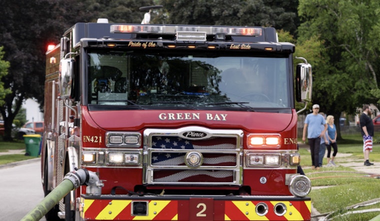 Packed Green Bay Tour Bus Slams Into Building Off I-43 Near Bay Beach