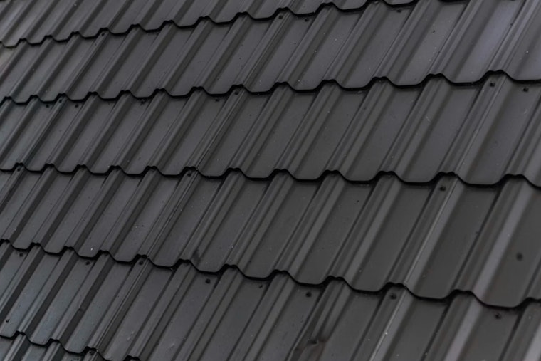 Paid-Up Roofs, Fresh Nightmares: Tampa Bay Homeowners Hit With Surprise Liens