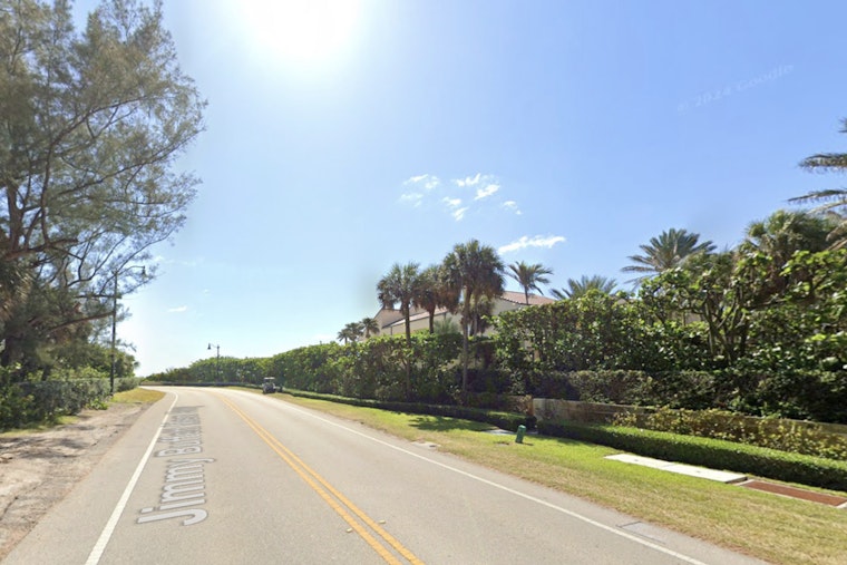 Palm Beach Palace Fever: Island Mansions Chase $200 Million Price Tags
