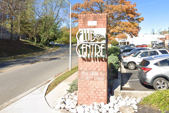 Pikesville Strip-Mall Player Quietly Snaps Up Alabama, Michigan Centers