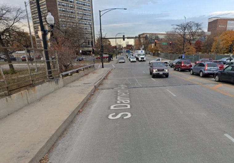 Police Seek Suspect After Blue Line Robbery Near Damen