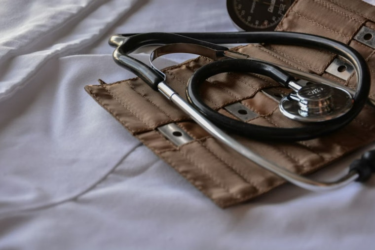 Portland Clinics Turn Cold Shoulder To New Medicare Patients