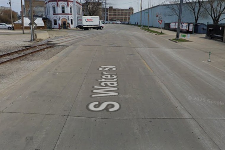Pre-Dawn Blaze Guts Driftwood Sauna Club On Milwaukee Harbor