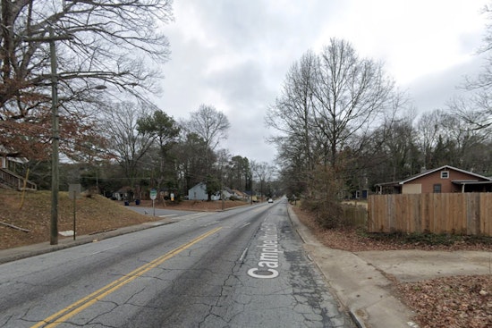 Pre-dawn Campbellton Road Blaze Boots Families From SW Atlanta Homes