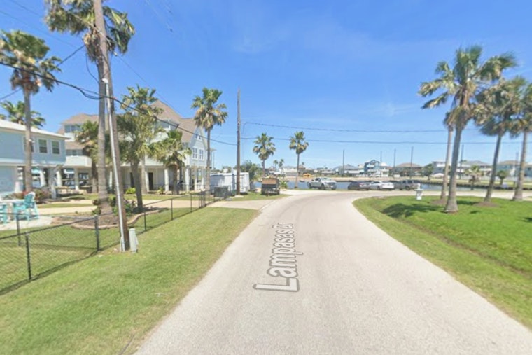 Pre-Dawn Galveston West End Chase Ends In Ditch, Leaves One Dead, One Hospitalized