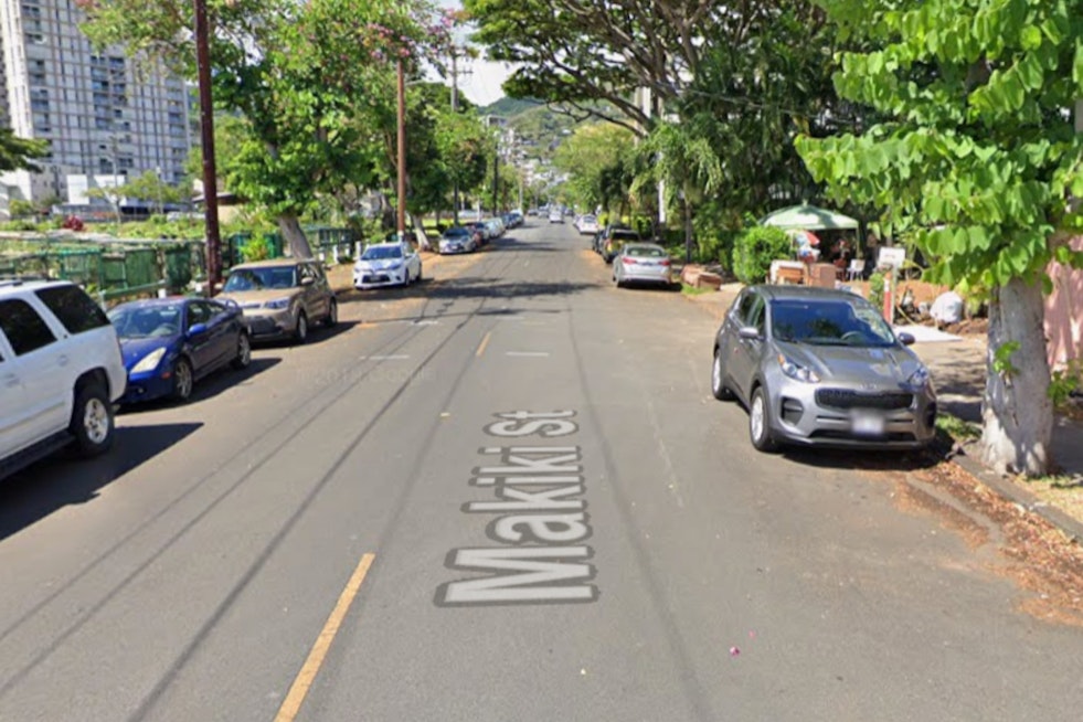 Pre-Dawn Stabbing Rocks Makiki Street As Cops Probe Possible Homicide