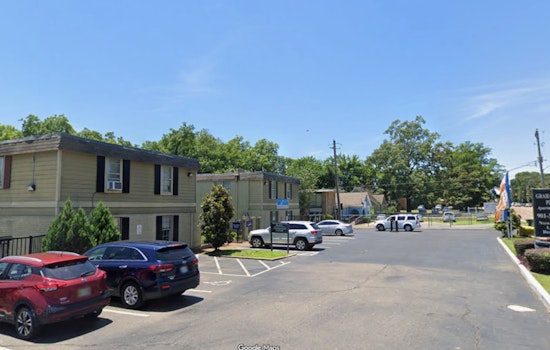 Pre-Dawn Blaze Singes Grahamwood Place Apartments in Berclair