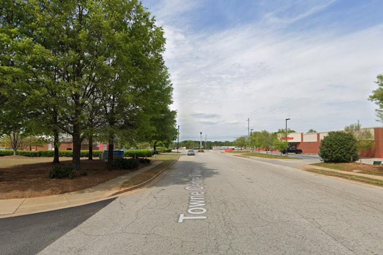 Predawn Shock on Towne Centre Village Drive as Man Found Dead in Car