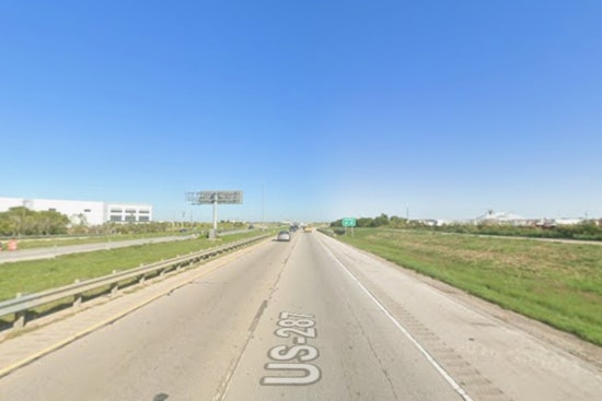 Predawn US 287 Crash Near Blue Mound Leaves One Dead, Shuts Northbound Lanes
