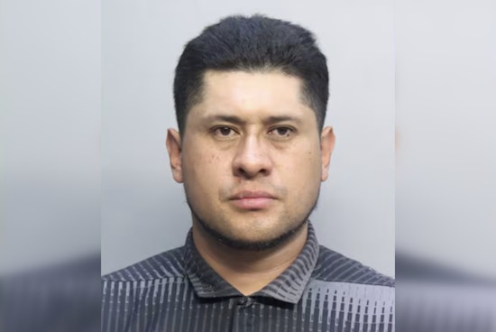Queens Fan Busted Hocking Bogus WBC Tickets Outside loanDepot Park