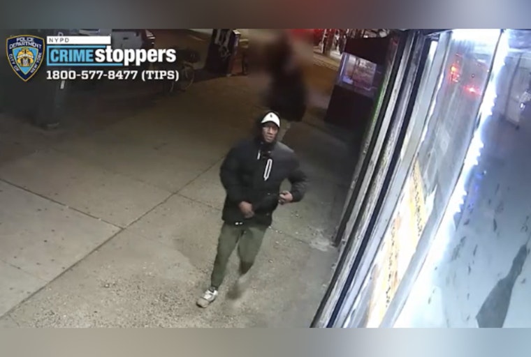 Queens Scooter Showdown as Cops Hunt Roosevelt Avenue Robbery Suspect