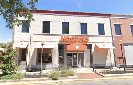 Queens Stunned As Last NYC Hooters Quietly Shutters In Fresh Meadows